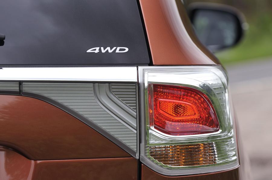  Mitsubishi Outlander 2012 года  (фото 43 из 89)